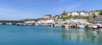 Studio avec vue sur mer à Granville. Plage à 3minutes à pied.