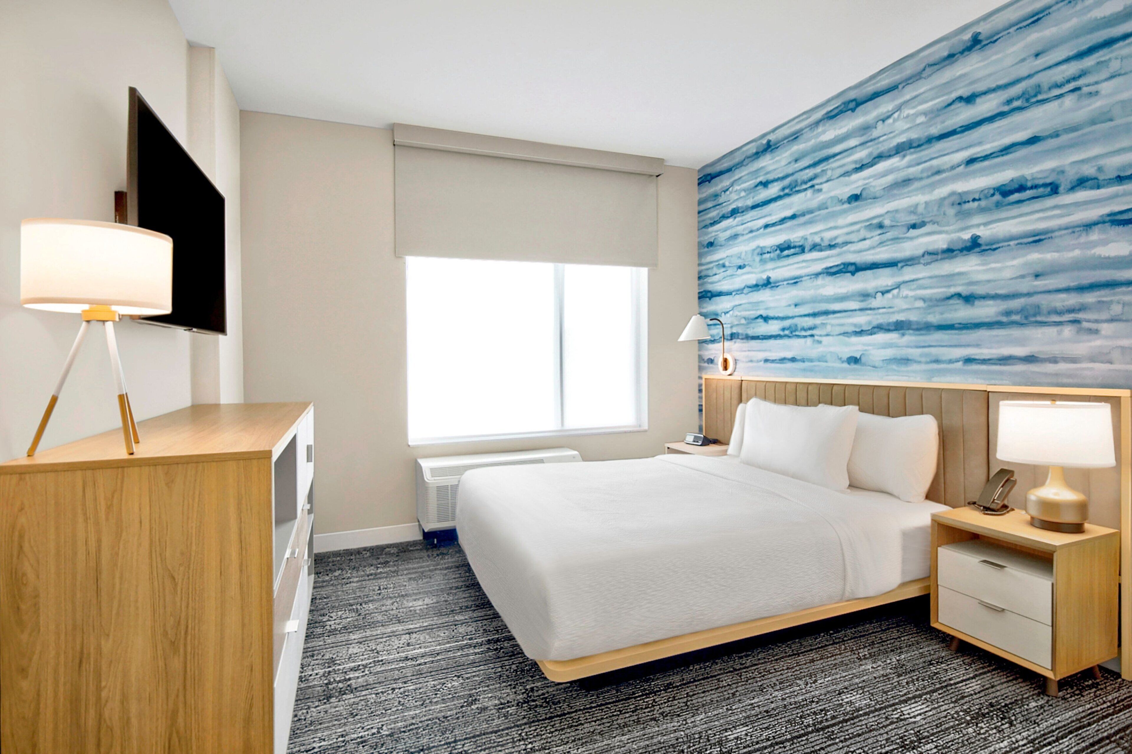 family suite, 1 bedroom | individually furnished, desk, laptop workspace, blackout curtains