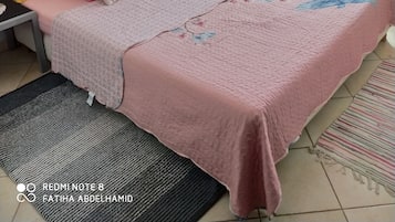 2 chambres, coffres-forts dans les chambres, fer et planche Ă  repasser