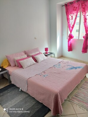 2 bedrooms, in-room safe, iron/ironing board, free WiFi