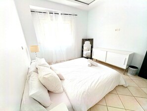 2 Schlafzimmer, Zimmersafe, Bügeleisen/Bügelbrett, kostenloses WLAN