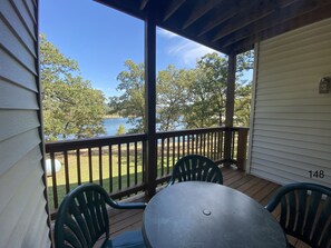 Outdoor dining - Rock Lane 150 lakefront with resort amenities! (Branson)