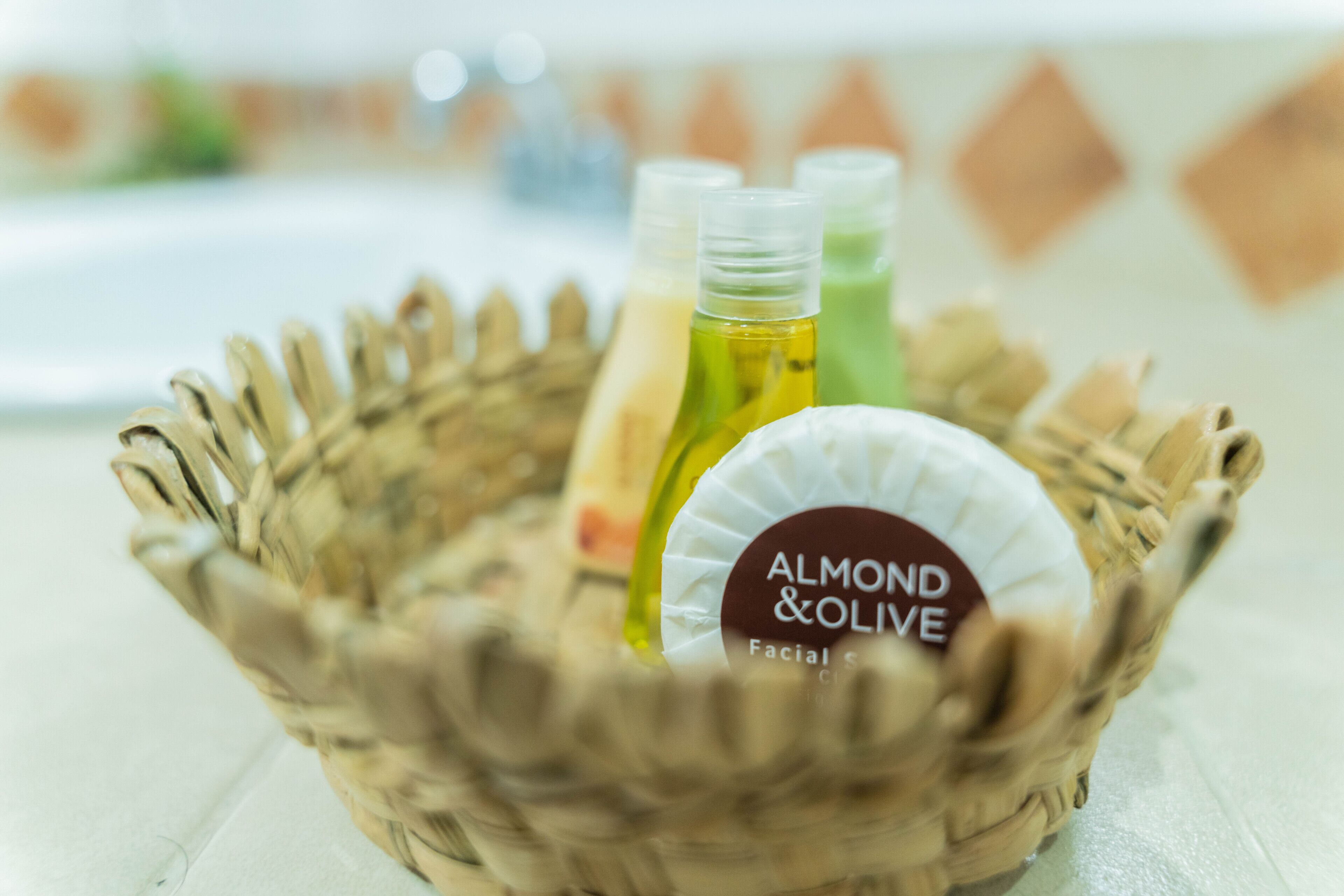 elite room | bathroom | shower, free toiletries, hair dryer, towels