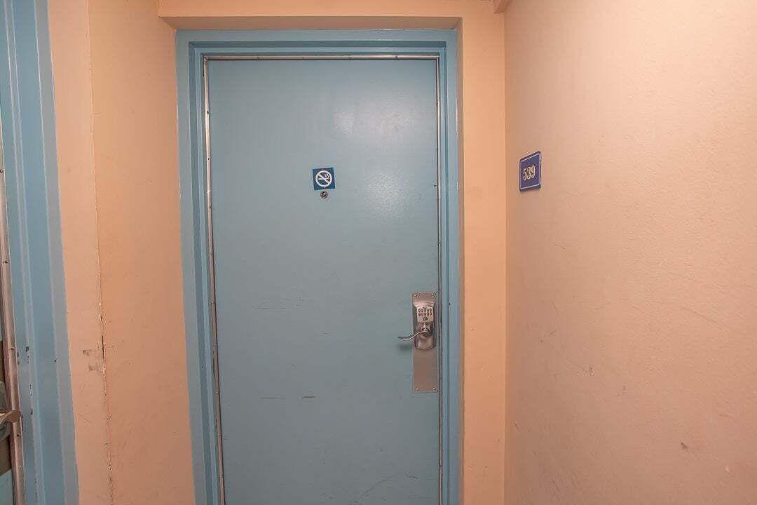 Interni