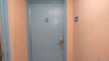 Interni