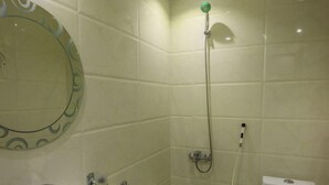 Bathroom - Almuhaidb Sulaimanya Askary Hospital (Riyadh)