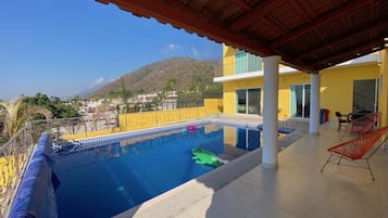 Piscina externa, piscina aquecida