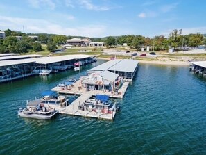Marina - Rock Lane 152 lakefront with resort amenities! (Branson)