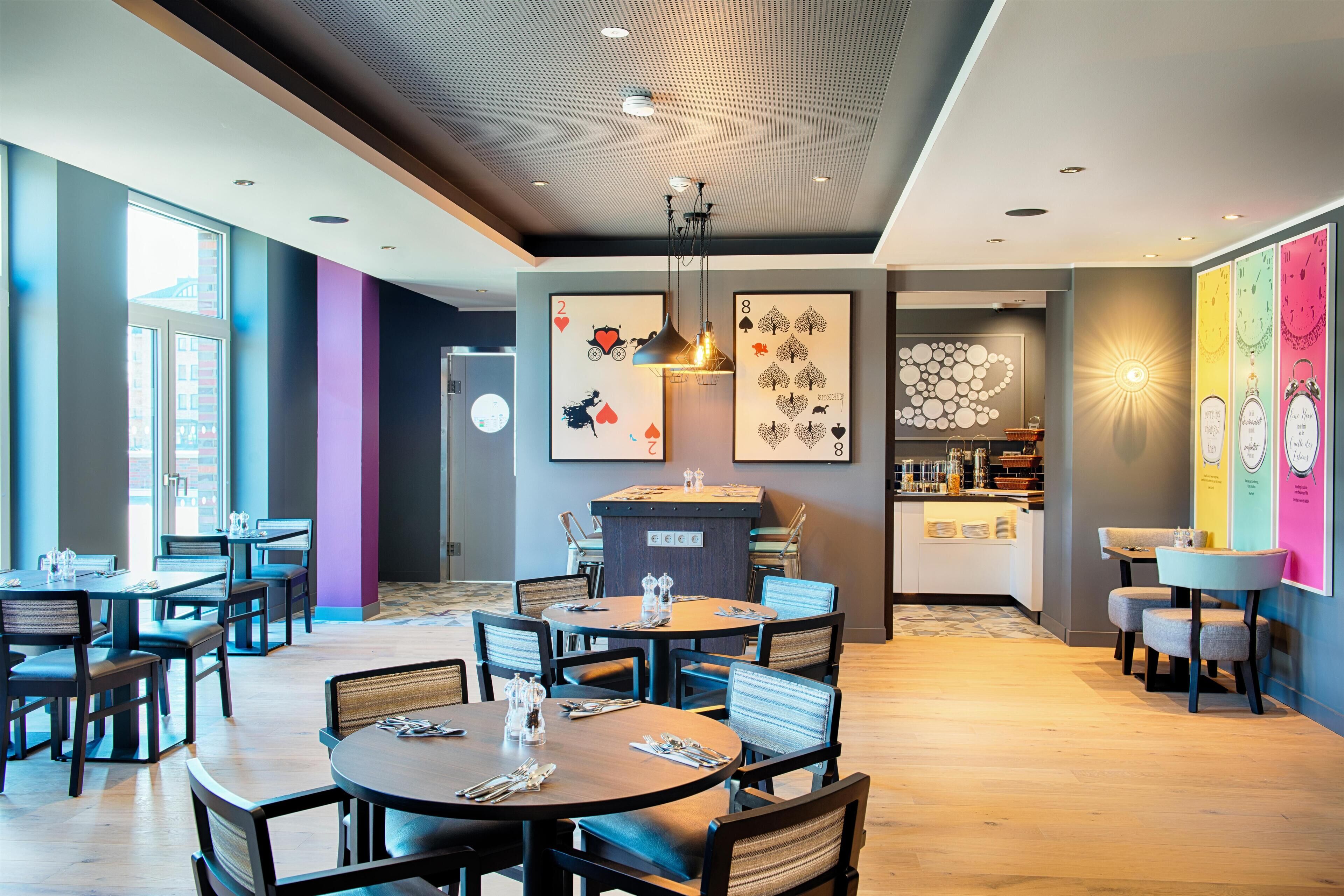 每日供应自助式早餐（每人 EUR 17.9）