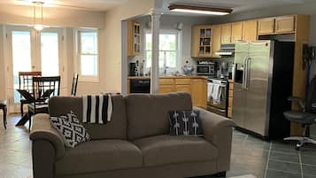 电视、电子游戏