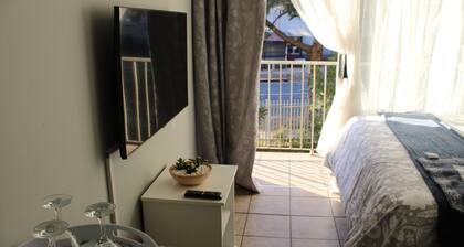 Homely studio apartment with a lovely sunset view