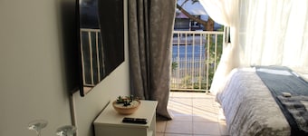 Homely studio apartment with a lovely sunset view