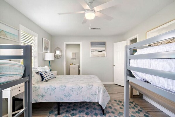 3 bedrooms, desk, iron/ironing board, travel cot