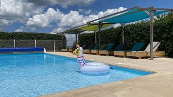 Piscine extérieure, piscine chauffée
