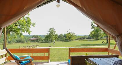 Lodge Tent Prestige, swimmingpool and near all attractions of Dordogne