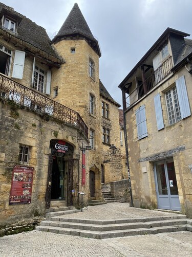 Lodge Tent Prestige, swimmingpool and near all attractions of Dordogne