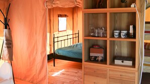 1 bedroom, travel crib, WiFi (free), bed sheets - Lodge Tent Prestige, swimmingpool and near all attractions of Dordogne (Jayac)