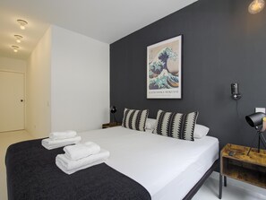 1 chambre, fer et planche à repasser, accès Internet, draps fournis