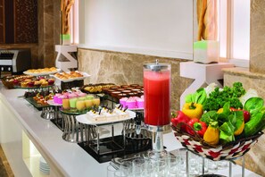Free daily buffet breakfast  - Ramada by Wyndham Varanasi Katesar (Chandauli)