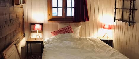 2 quartos, Wi-Fi de cortesia, roupa de cama