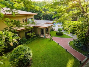 Front of property - Rancho Haas (Tempate)