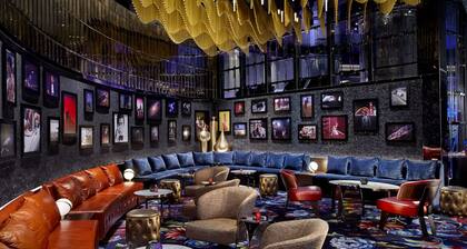 LVStripHouse JC408 - Modern 2BD/2BA Condo Sleeps 8