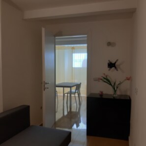 Smart-TV, Bücher, Arbeitsbereiche