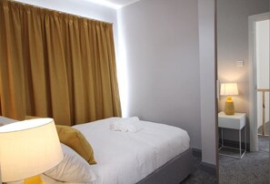 3 bedrooms, iron/ironing board, travel cot, free WiFi