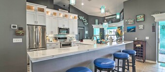 Florida Family Home w/ Dock on Saw Mill Lake!