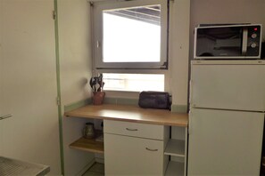 Réfrigérateur, micro-ondes, lave-vaisselle