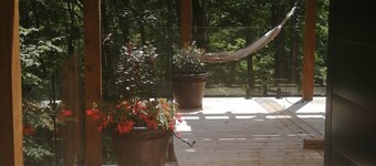 Loft Avec Terrasse , Pres de Bromont-déjeuner Continental Inclus