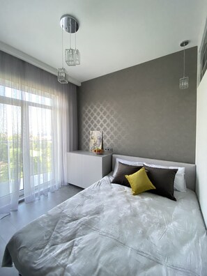 2 bedrooms, iron/ironing board, free WiFi, bed sheets