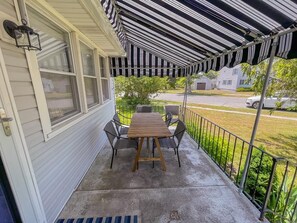 Outdoor dining - Single Family Home (3BR/2BA) In North Cape May By Cape May Lewes Ferry and Bay! (North Cape May)