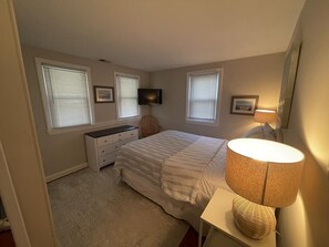 3 bedrooms, iron/ironing board, free WiFi, bed sheets - Single Family Home (3BR/2BA) In North Cape May By Cape May Lewes Ferry and Bay! (North Cape May)