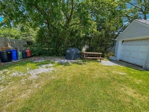Outdoor dining - Single Family Home (3BR/2BA) In North Cape May By Cape May Lewes Ferry and Bay! (North Cape May)