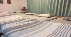 1 bedroom, desk, iron/ironing board, free WiFi