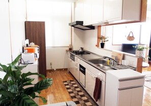 雪櫃、微波爐、爐具、廚房用具/餐具/器皿