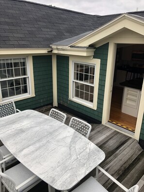 Outdoor dining - Downtown Bar Harbor 5 BR Townhouse  (Bar Harbor)