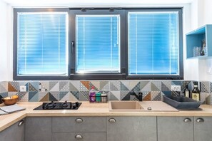 House | Private kitchen - Sleeps 8, Pet Friendly, Garden & Roof Terrace (Split)