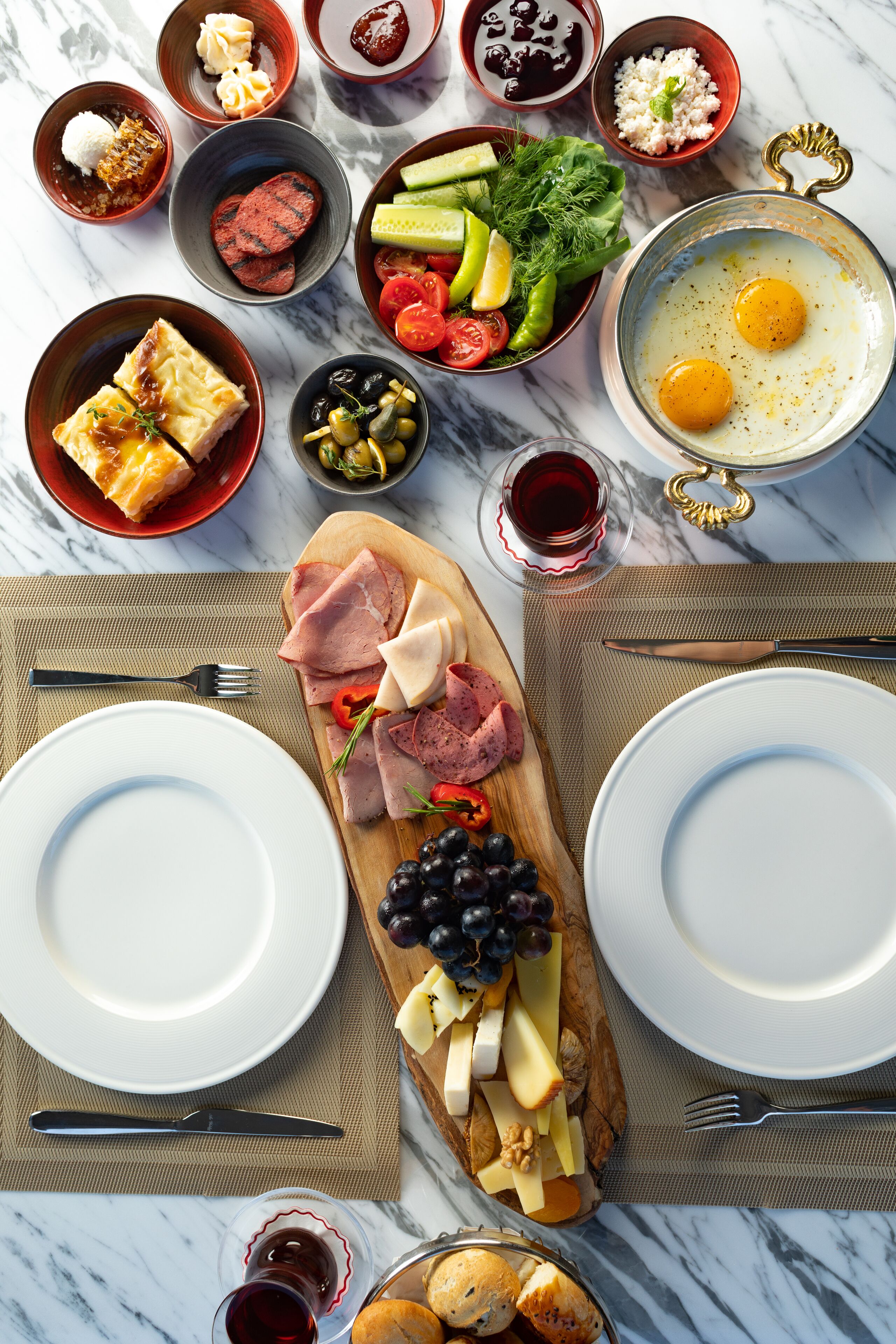 daily buffet breakfast (eur 25 per person)