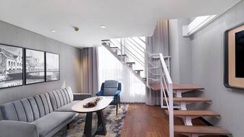 Premium bedding, minibar, in-room safe, desk