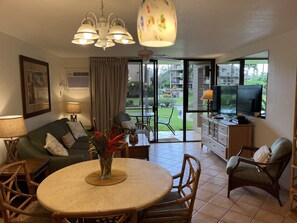 Smart TV, futbolito y tenis de mesa 