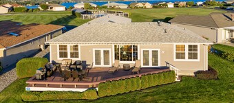 Wapato Point Uplake View Home - Across the Street from Pool & Park