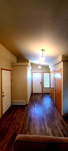 Townhouse in a quiet culdesac, easy access to all Black Hills area attractions.