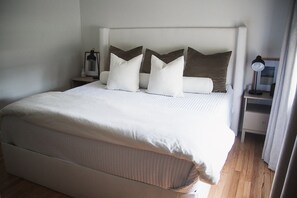 4 bedrooms, iron/ironing board, travel cot, WiFi
