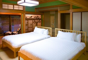 4 habitaciones, decoración personalizada y muebles diferentes 