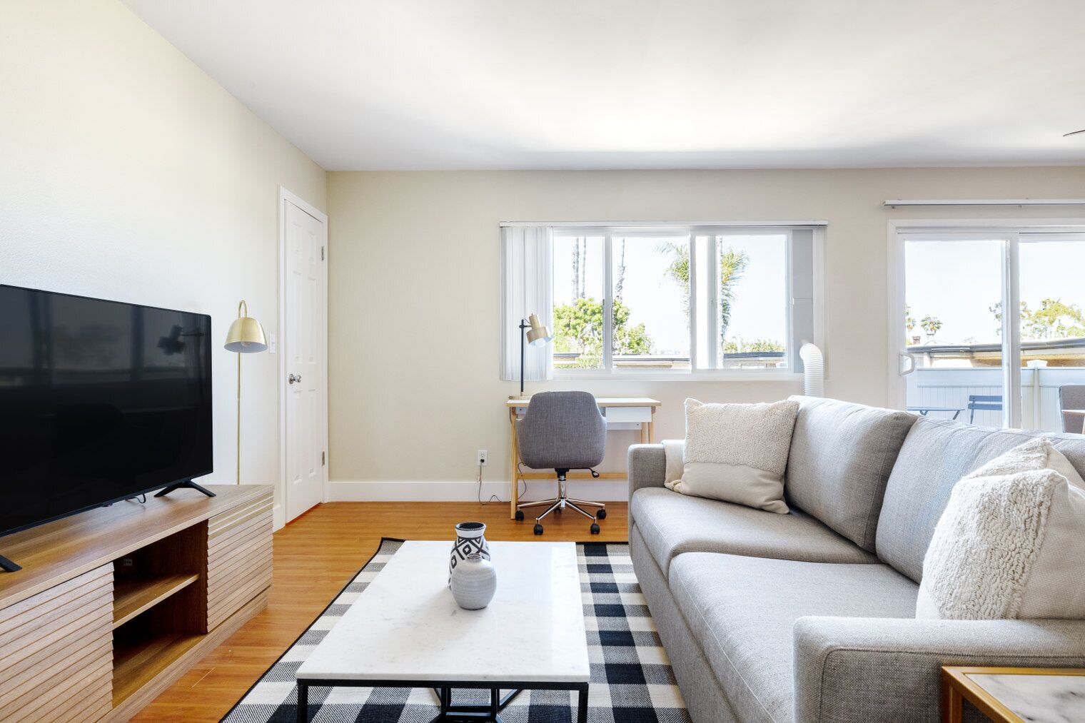Lovely Marina Del Rey 1BR, walk to marina, shops & dining, by Blueground