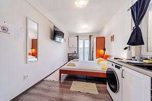 1 bedroom, iron/ironing board, WiFi, bed sheets - S 1 - studio just 50m from the beach with sea view (Korcula)