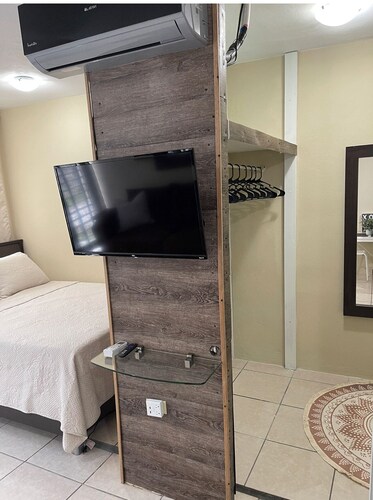 Loft Privado y Seguro, Cerca de Mayagüez Mall, Playas y Restaurantes