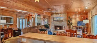 Historic Ranch House, A/C, on forest acres, in town